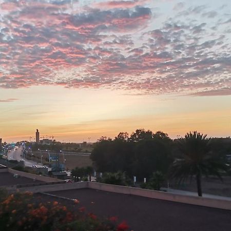 Grand Appartement Vue Golf A 2 Min De La Plage Bouznika Bagian luar foto